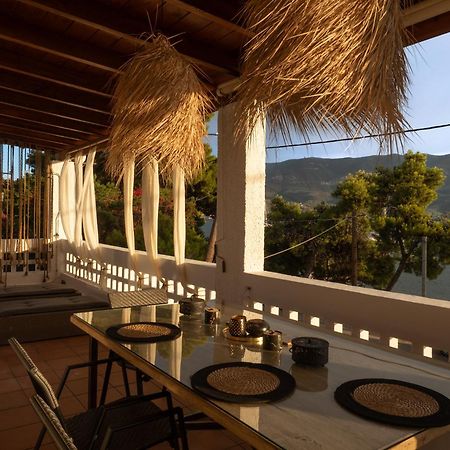 Seaview Apartment - Poros Relaxing Beachfront Flat Poros Town Exterior foto