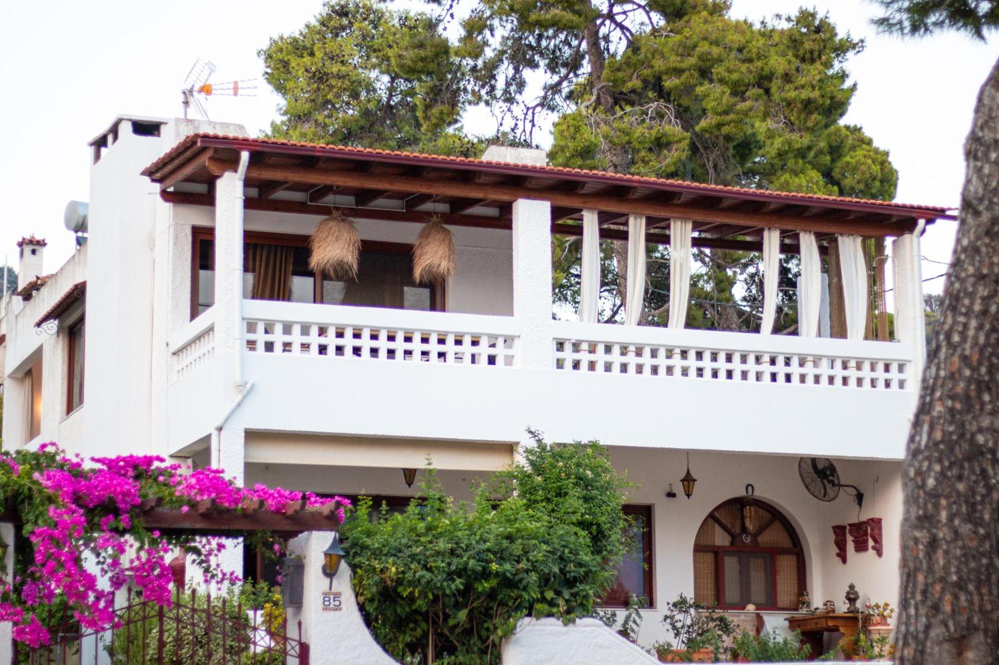 Seaview Apartment - Poros Relaxing Beachfront Flat Poros Town Exterior foto