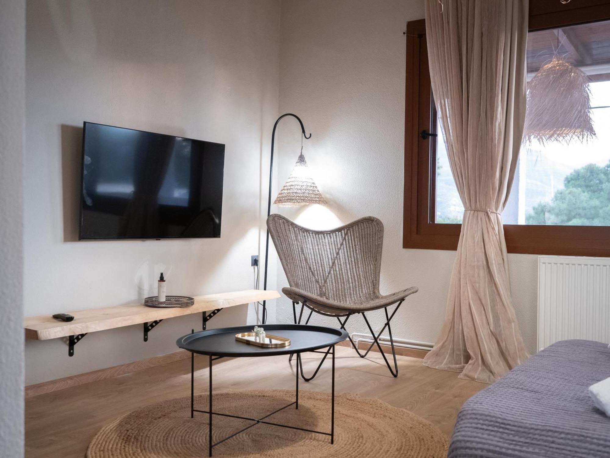 Seaview Apartment - Poros Relaxing Beachfront Flat Poros Town Exterior foto